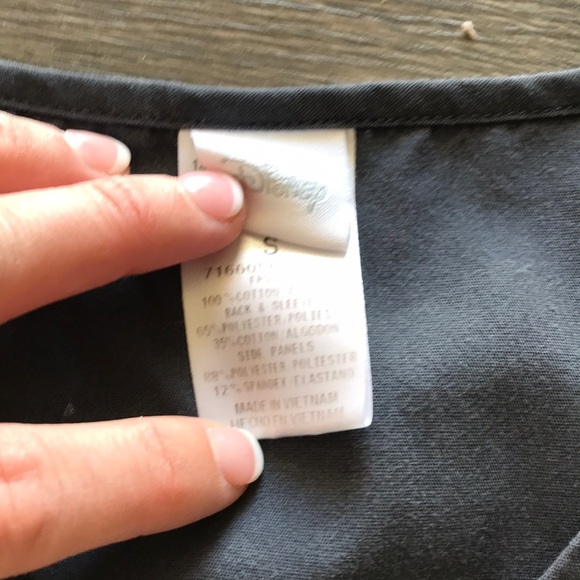 Minnie Mouse scrub top - Picture 2 of 3